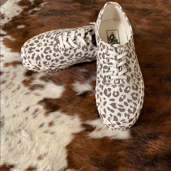 Mono print leopard vans - Picture 4 of 5